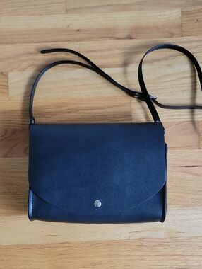 Cesca Faux Leather Crossbody Bag In Black